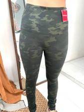 Spanx Women s Green Camo cropped Look at Me Now Seamless Leggings Size Medium