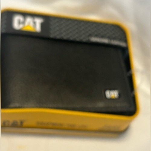 CAT caterpillar men’s black leather bifold wallet with RFID shield protection - Picture 11 of 11