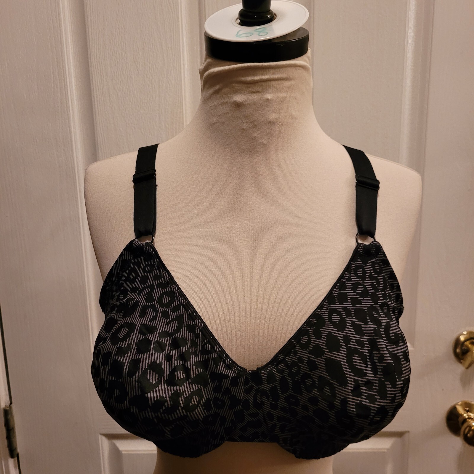 Picture 2 of 9