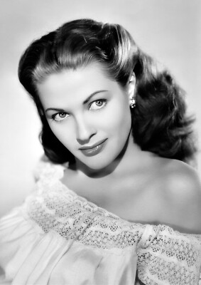 Yvonne De Carlo Monochrome Photo Print 27 (A4 Size-210 x 297mm-8.5'' x 11.75'')