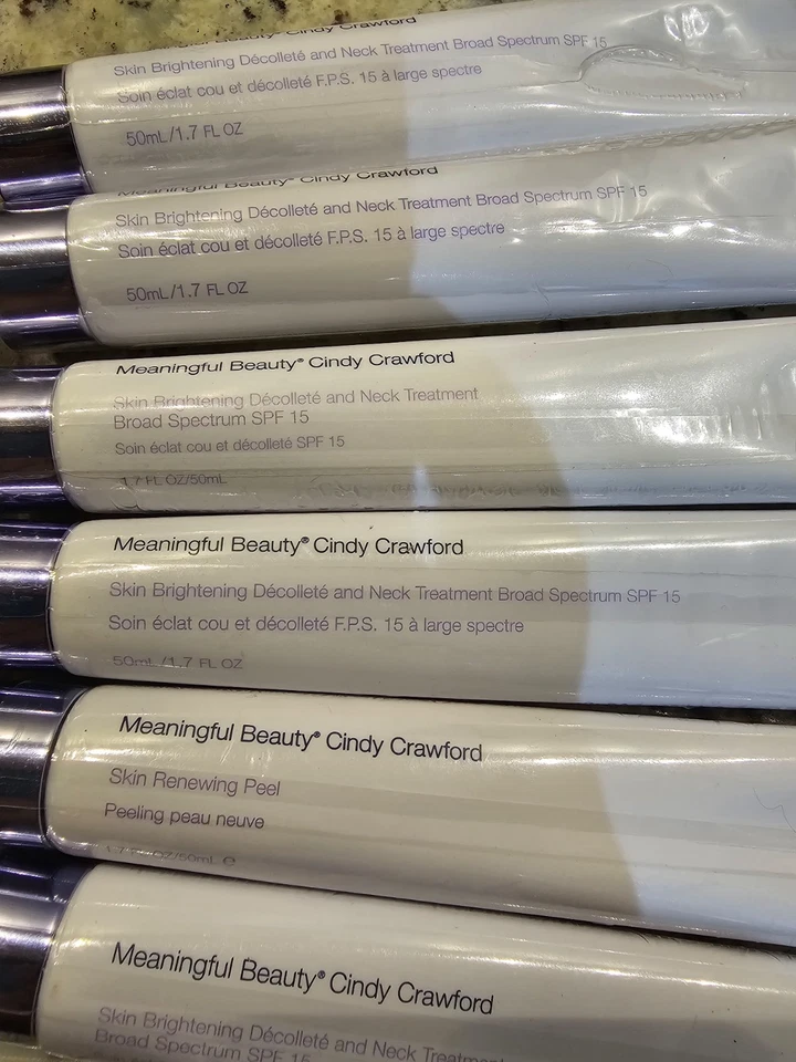 Crema suavizante de arrugas Meaningful Beauty Cindy Crawford sellada de fábrica Foto 2 de 4