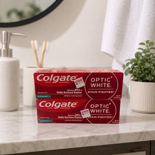 NEW Colgate Lot of 2 Optic White Stain Fighter Toothpaste Fresh Mint Gel 4.2oz
