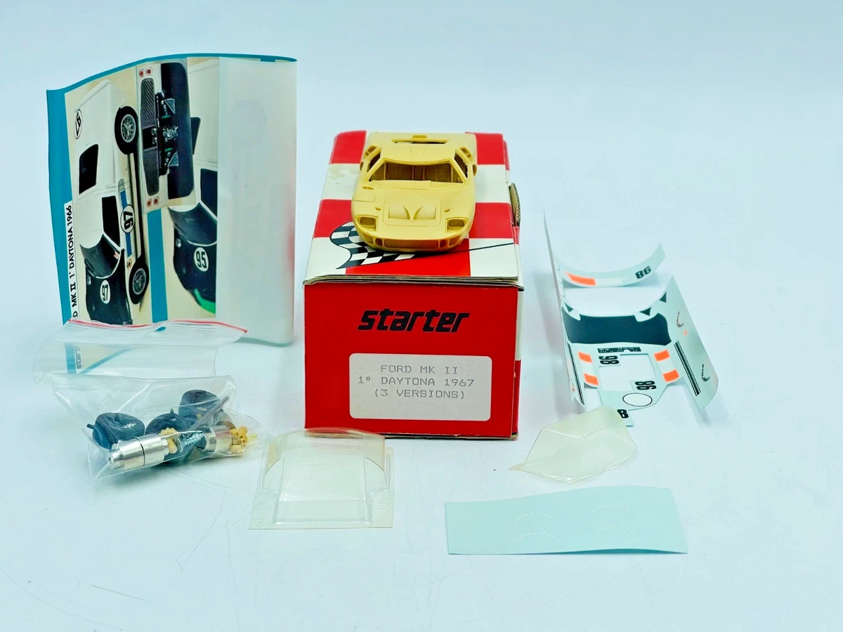Lot d'anciennes miniatures voitures de course formule 1 en plastique vintage - Collection