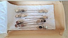 UNE BOITE DE 8 AIGUILLES NEUVES POUR ANCIENNE SERINGUE MEDICALE