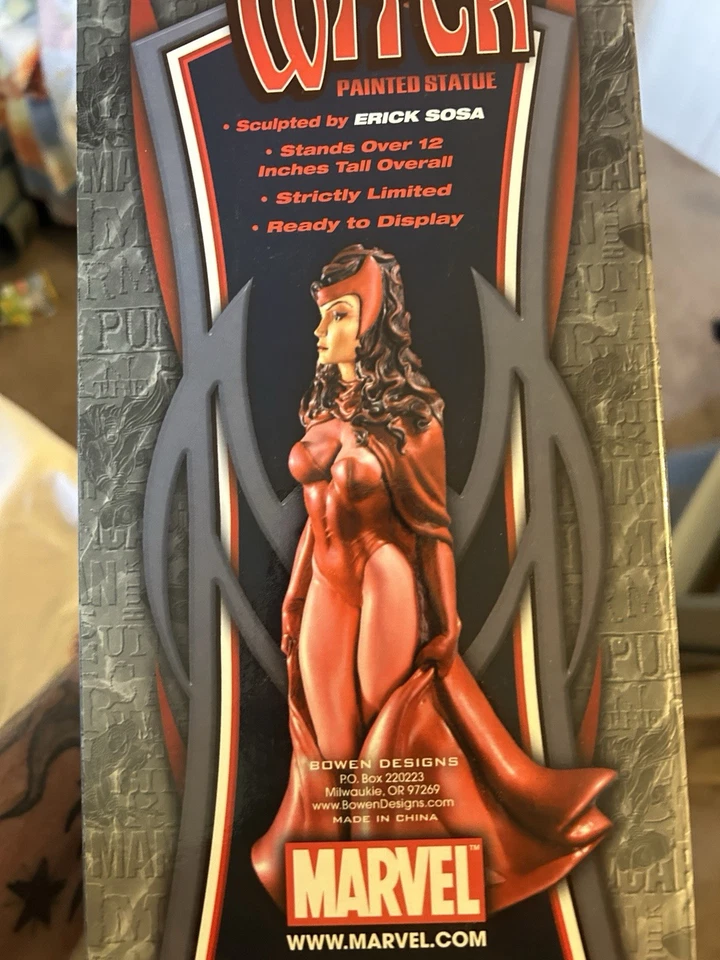 Bowen Designs Marvel Estatua Pintada por Erick Sosa Bruja Escarlata 12" 0599/1500 Foto 2 de 4