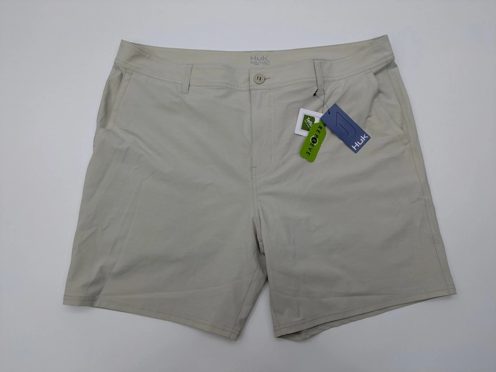 Huk Shorts Mens 42 Waypoint Fishing Performance Chino 7" Inseam Ivory Preppy NWT
Opens in a new wind