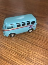 Johnny Lightning Classic Gold 1960's Volkswagen Bus