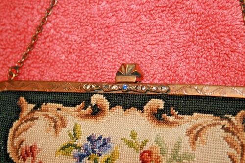 Cartera de bordado antigua con piedras de hematita hecha en Hungría con marcas HMS - Imagen 4 de 12