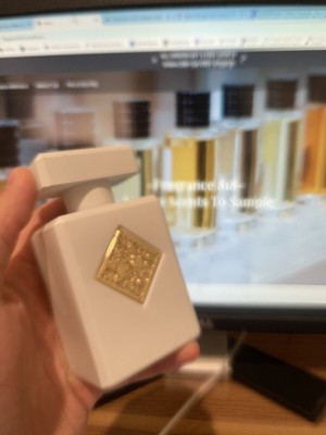 Initio Musk Therapy 95%+  No Box