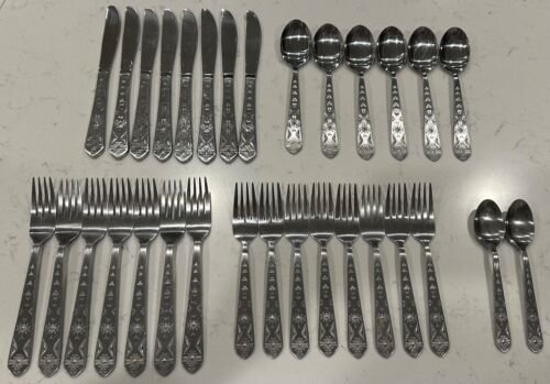 International Stainless Flatware USED Pueblo Design Southwest Pattern 31 PC - Picture 1 of 13
