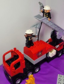 Lego Duplo Fire Truck 4977 28 piece
