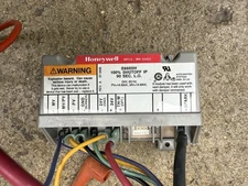 Honeywell S8600H Pool/Spa Furnace Ignition Control Module