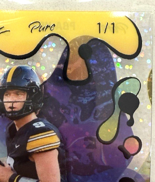 2025 Leaf Eclectic Football Pure Base Black Sparkle Auto 1/1 Hank Brown #PBA-HB2 view 3