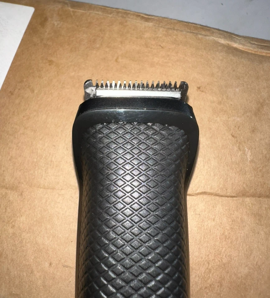 Philips Norelco MG3770 Multi Groomer Barba Recortadora Kit Negro Foto 4 de 4