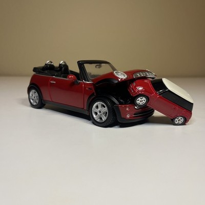 Vintage Maisto 2005 MINI Cooper Convertible Diecast Lot of 2 Red 1