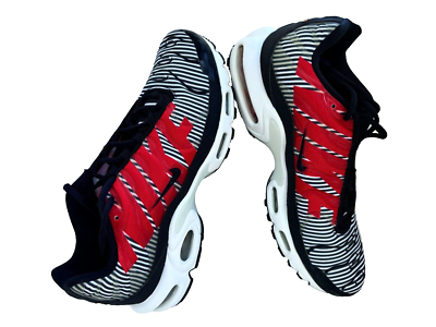 NIKE AIR MAX PLUS TN SE SHOES MEN display picture 2