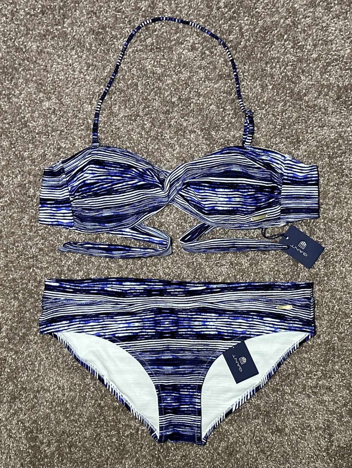 Picture 3 of 24