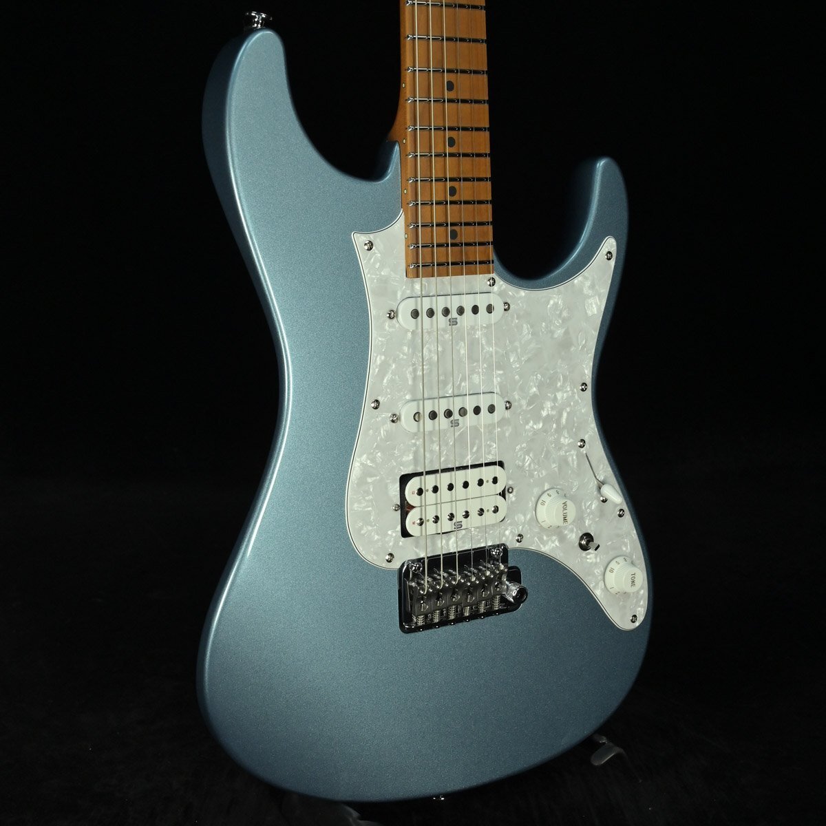 Ibanez Prestige AZ2204-ICM Ice Blue Metallic with hard case