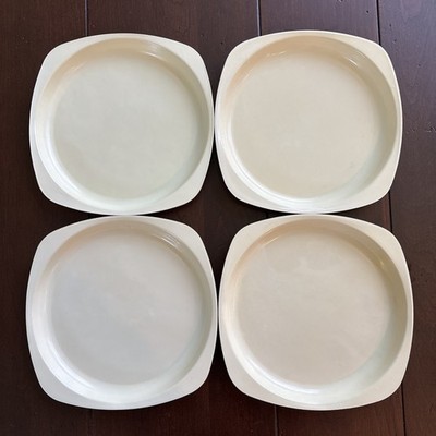 Lot of 4 Vintage Stouffer s High Temp Lunch Microwavable Plates  EUC