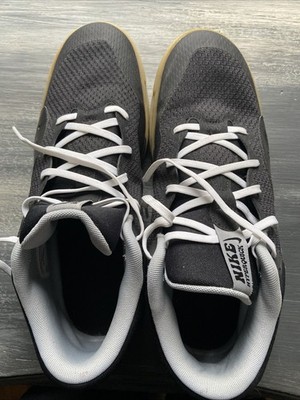 Nike Hallen-Turnschuh Hyperquick Gr.  45