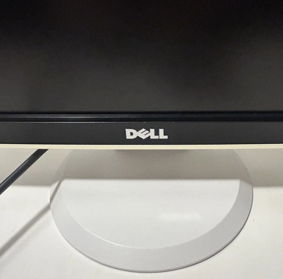 Dell Model ST20101 Widescreen LCD Monitor In Good Condition! - Image 3 of 4
