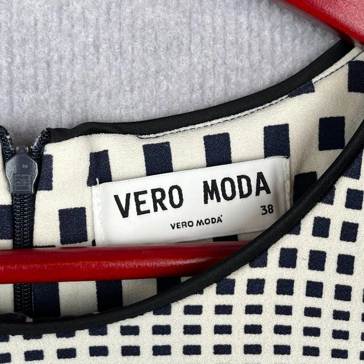 Vero Moda Geometric Print Top Size 10 Navy White Short Sleeve Zip Back