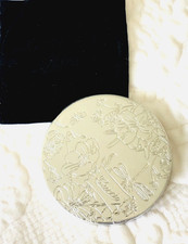   Authentic GUCCI Flora LIMITED Edition Silver Compact Mirror  Pouch  Box NEW  