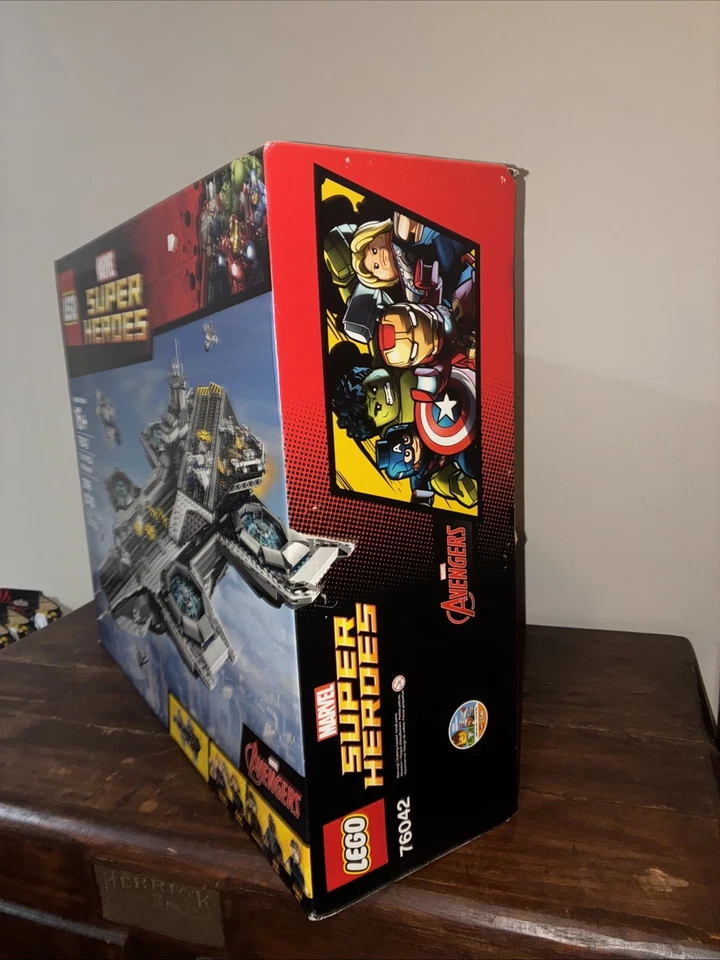 LEGO Marvel Super Heroes: The SHIELD Helicarrier (76042) Nuevo y precintado. Retirado Foto 3 de 4