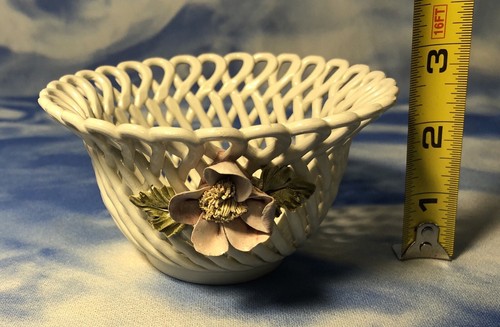 Vintage Capodimonte Woven Basket Bowl w/ Applied Pink Flower Italy B187/1 EUC - Picture 8 of 8