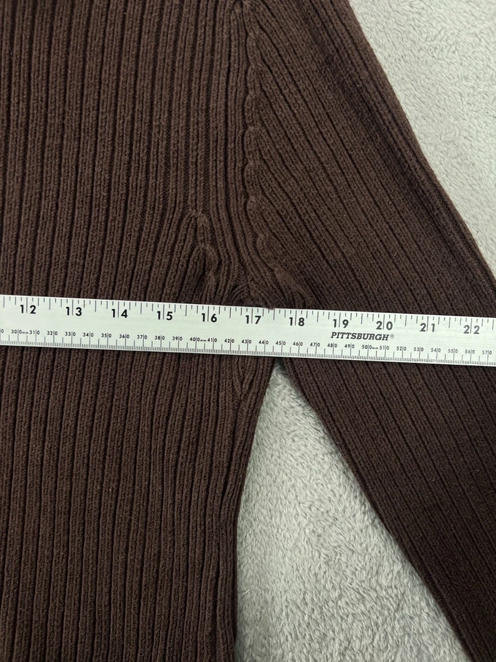 Suéteres medianos Relativity para mujer marrón trozo acanalado cuello botón manga larga Foto 3 de 4