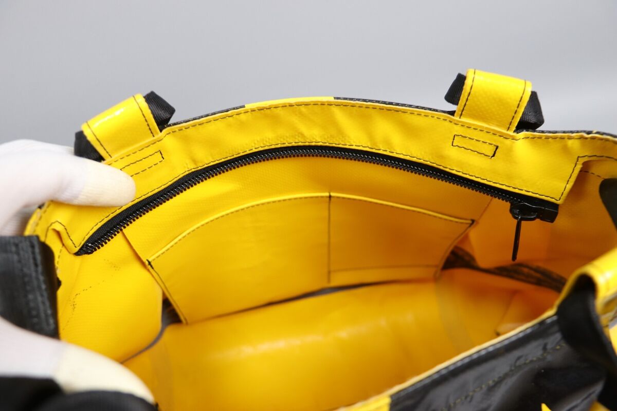 FREITAG F551 Sally SHOPER MESSENGER CLASSIC Crossbody Yellow FREITAG F551 Sally SHOPER MESSENGER CLASSIC Crossbody Yellow