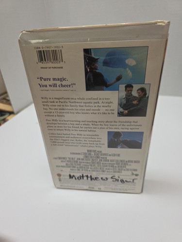 Free Willy (VHS, 1993) Clamshell - Picture 2 of 4