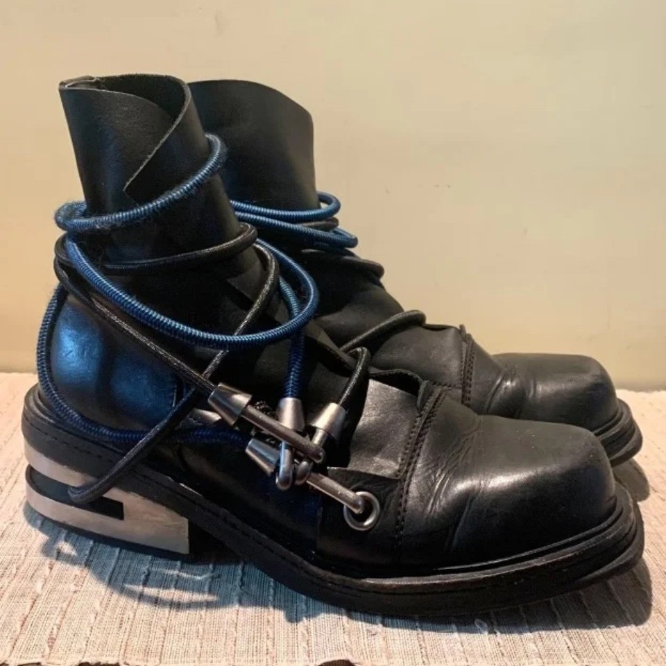 Botas de motocicleta vintage para hombre tacones de metal Chelsea Punk zapatos gancho decorativo