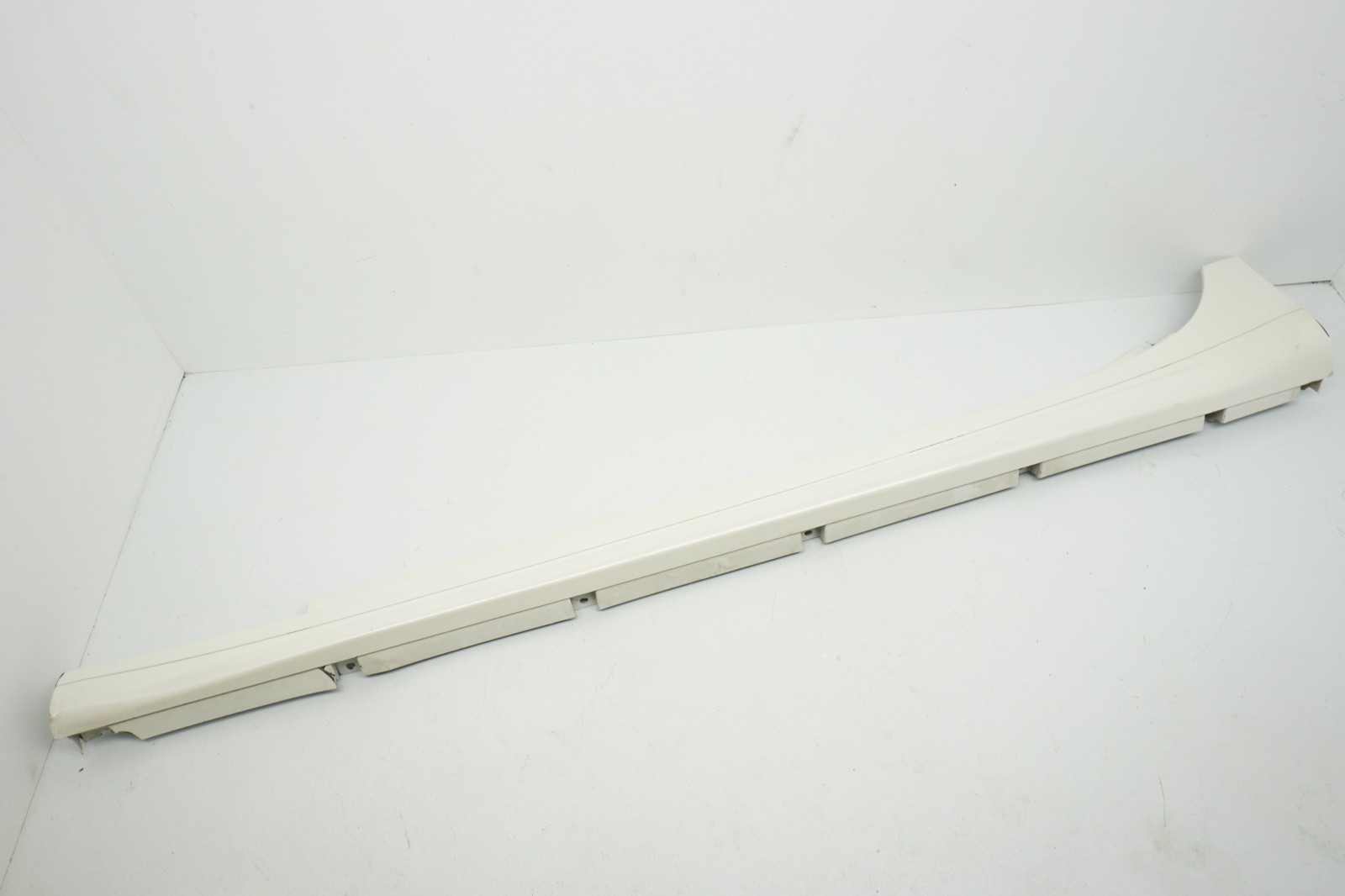 2014-2020 MASERATI GHIBLI M157 OEM LEFT  ROCKER PANEL SIDE SKIRT (DEFECT)