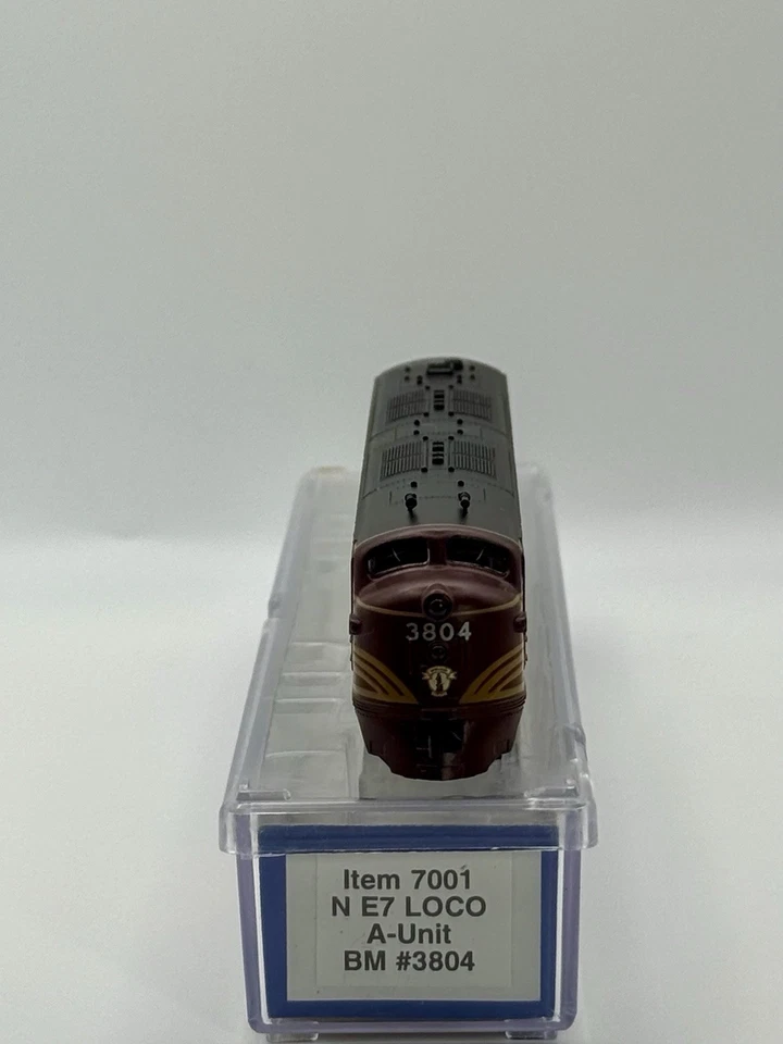 RARE NIB N LIFE LIKE 7001 E7A Locomotive Boston & Maine #3804 Burgundy-Red/ Gold - Image 3 of 4
