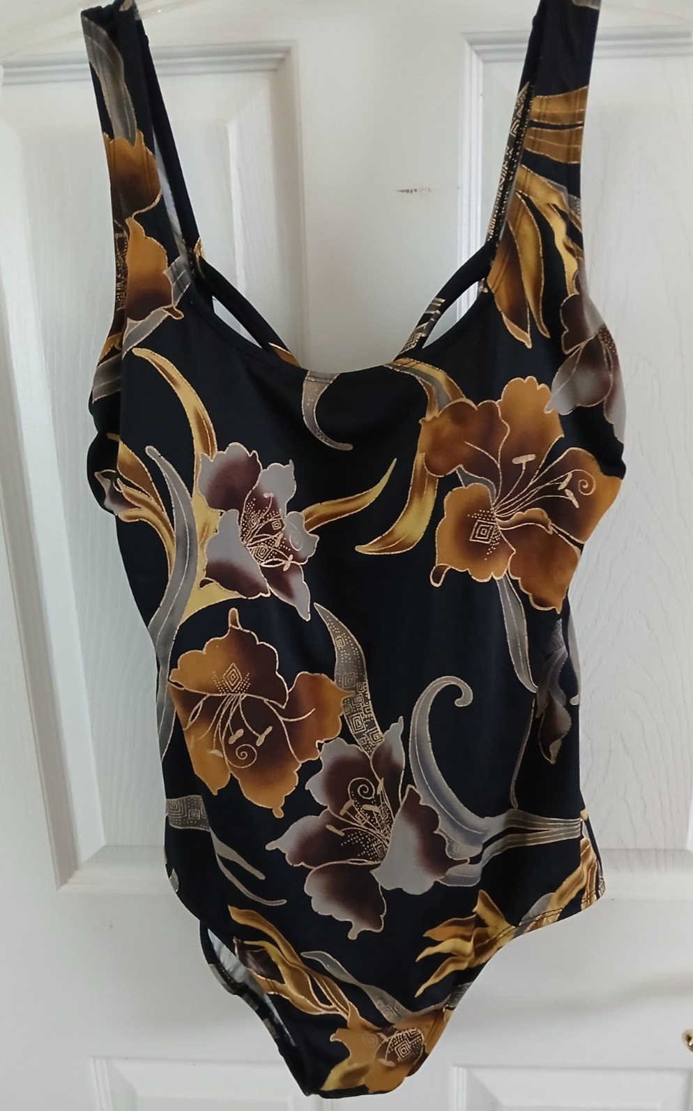 Longitude Women’s Swimsuit Size 16 Black Gold Gray Floral