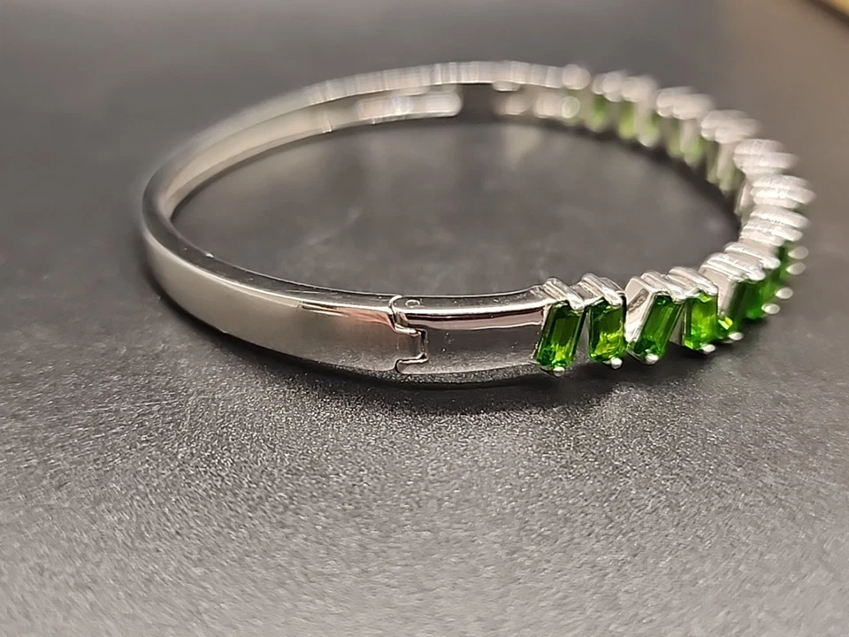 Brazalete Brazalete con Bisagras Plata Placa Esmeralda Verde y Rodio 7.25" JTV ROH011-725 Foto 2 de 4