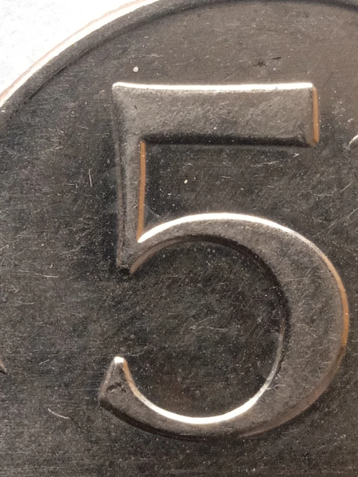 Copper-nickel clad copper 5 roubles Russia 1997 Saint Petersburg mint - Image 2 of 4