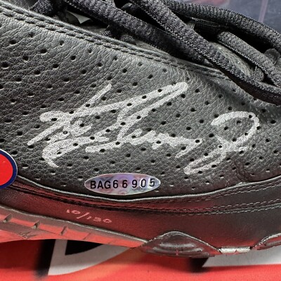 Ken Griffey Jr Autographed Nike Air Zoom Cleats Pair Mariners Reds