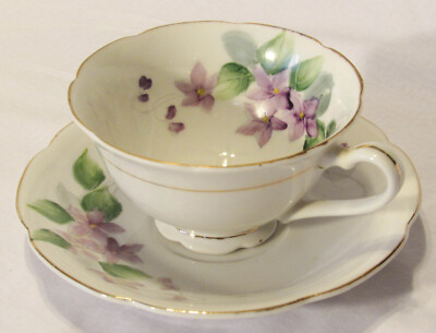 Vtg HIGHMOUNT Teacup & Saucer Scalloped Edges & Base Purple Floral Hand Painted