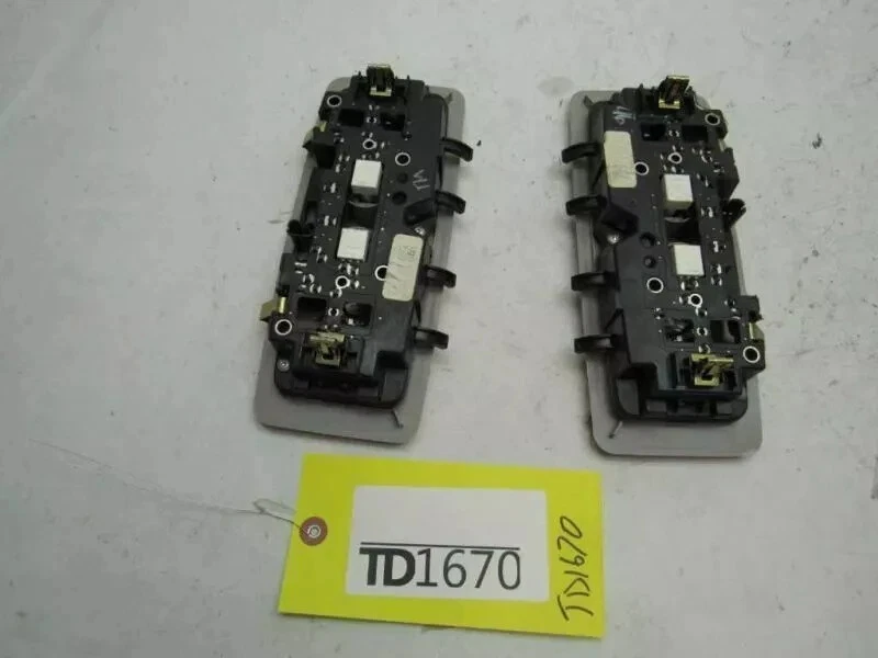 Luz domo techo Outlook 2007 2010 Saturn consola superior lectura mapa lámpara Foto 2 de 4