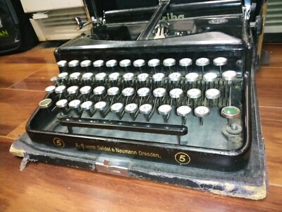 アンティーク タイプライター ケース付き ドイツ Naumann ERIKA Vintage Erika 12 Typewriter With Case and Key – AZERTY
