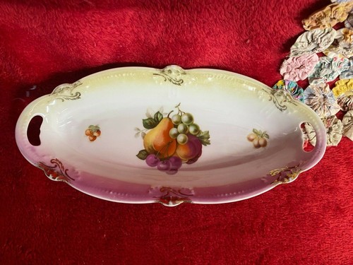 Eleanor Bavaria Long Floral Iridescent China Candy Dish or Tray Fruit Motif  - Bild 1 von 4