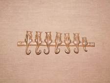 VINTAGE KITCHEN 12" WIDE 7 SITTING CATS METAL KEY  HOOKS HOLDERS