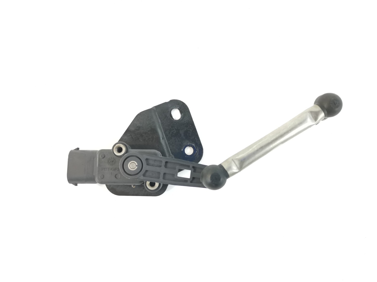 Maserati Levante 2018 Front Right Ride height sensor P/N 670037525