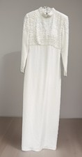 Vintage Y2K Jovani Mock Neck Long Sleeve Beaded Column Wedding Gown Size 4 Dress