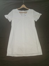NWT White LOFT eyelet dress V-neckline and fluttery ruffle sleeves. Womens 4
