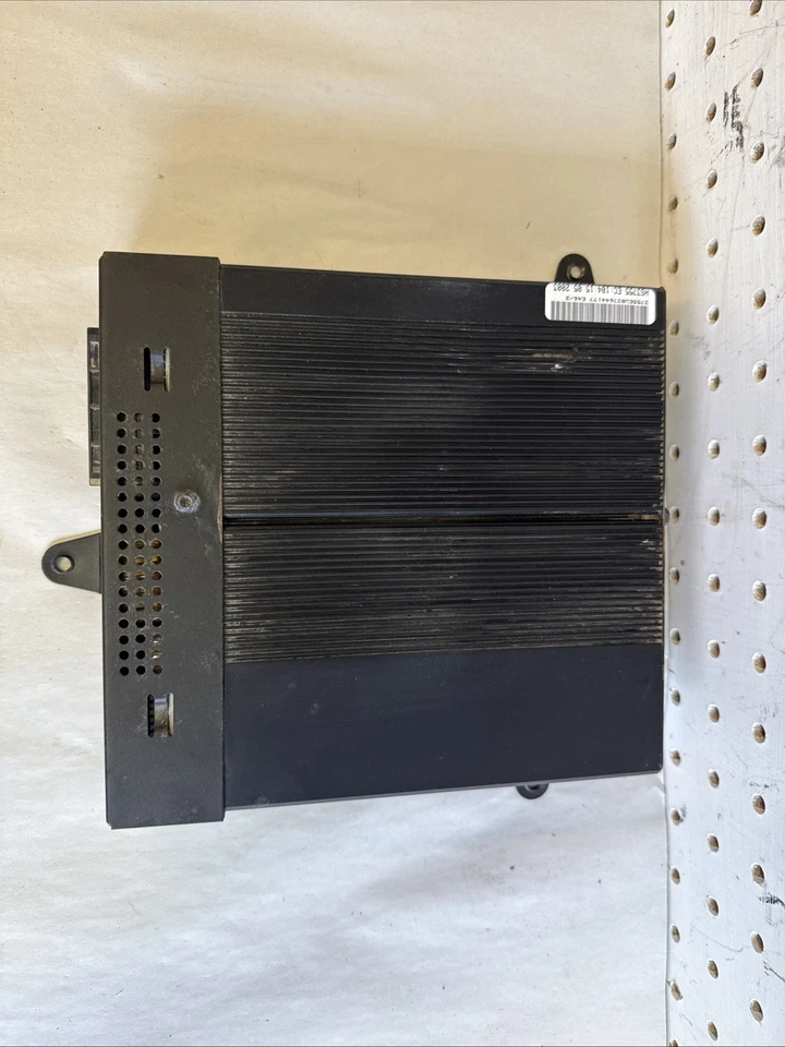 2001-2006 BMW M3 E46 Harman Kardon módulo amplificador de som áudio fabricante de equipamento original - Imagem 3 de 4