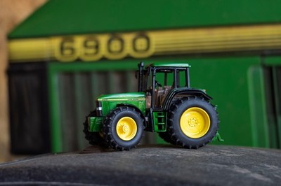 Modellbausatz 6900, 6800, 6910, 6810, 6600, 6610 im Maßstab 1:32 John Deere