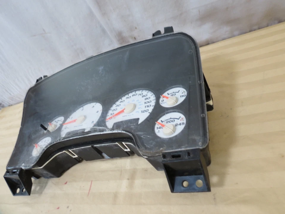 04-05 Dodge RAM 2500 3500 DIÉSEL Instrumento Velocímetro Cuadro Calibre 56051104AG Foto 2 de 4